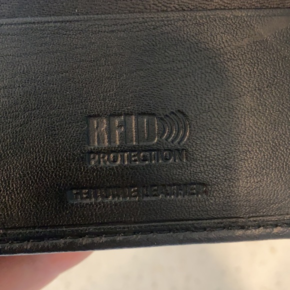 West Isle RFID Protection black leather wallet - Picture 7 of 7